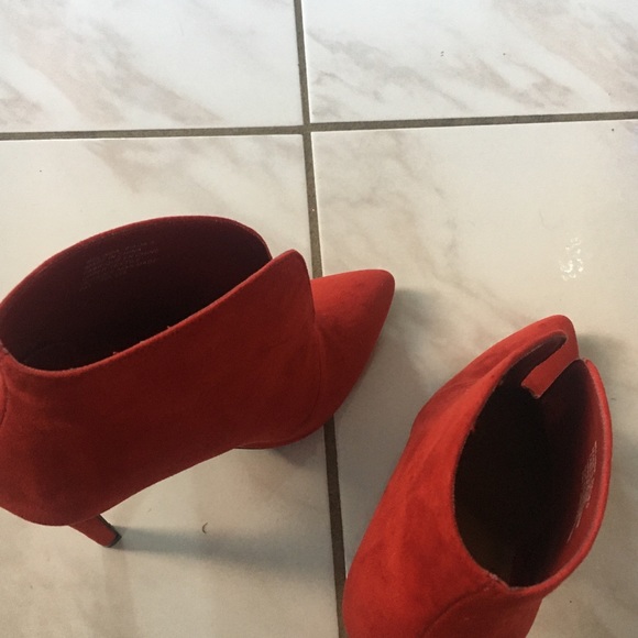 Boots - Booties - Picture 2 of 3